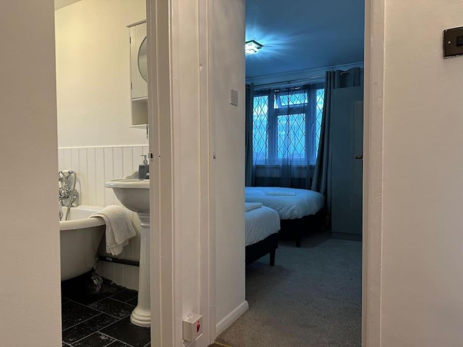 Spacious 4 Bedroom House Billericay Extérieur photo