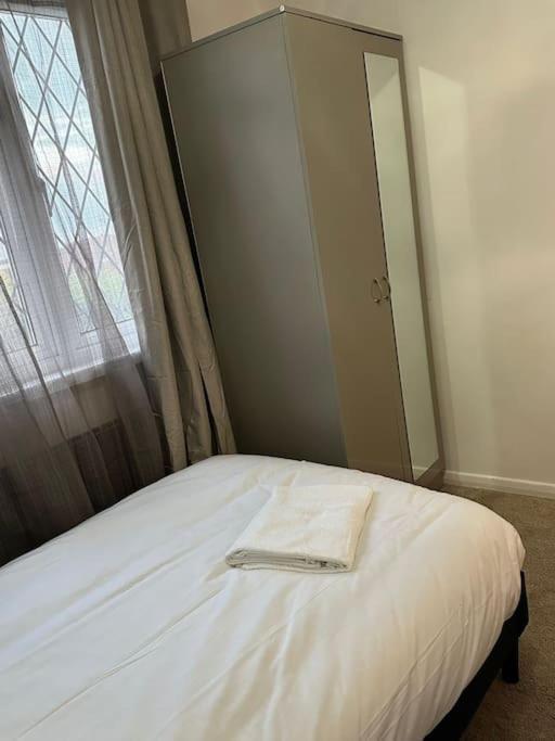 Spacious 4 Bedroom House Billericay Extérieur photo