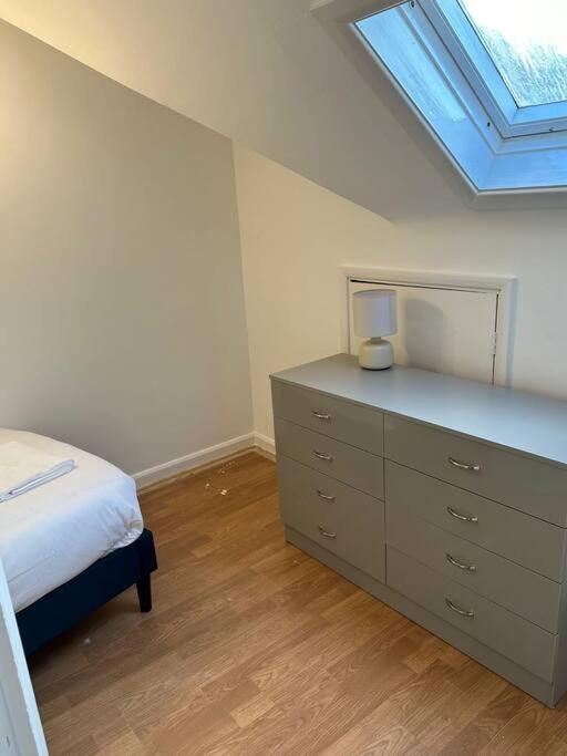 Spacious 4 Bedroom House Billericay Extérieur photo